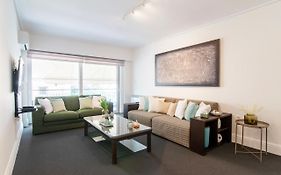 Sun & Sea Suite, Kavouri